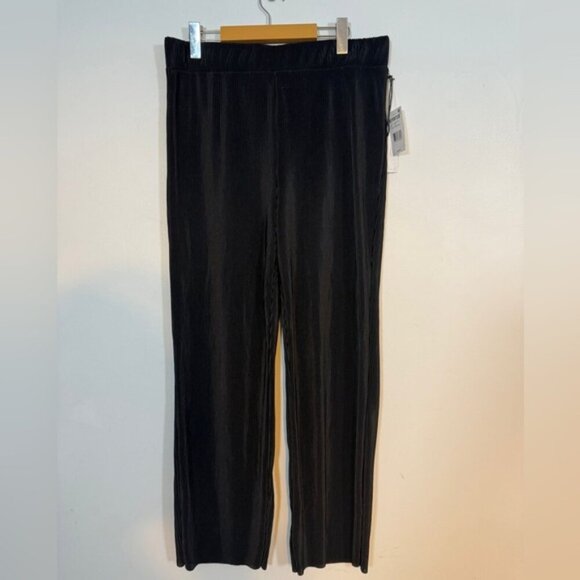 Devoted Black Pleated Wide-Leg Pants - Size L - Picture 2 of 5